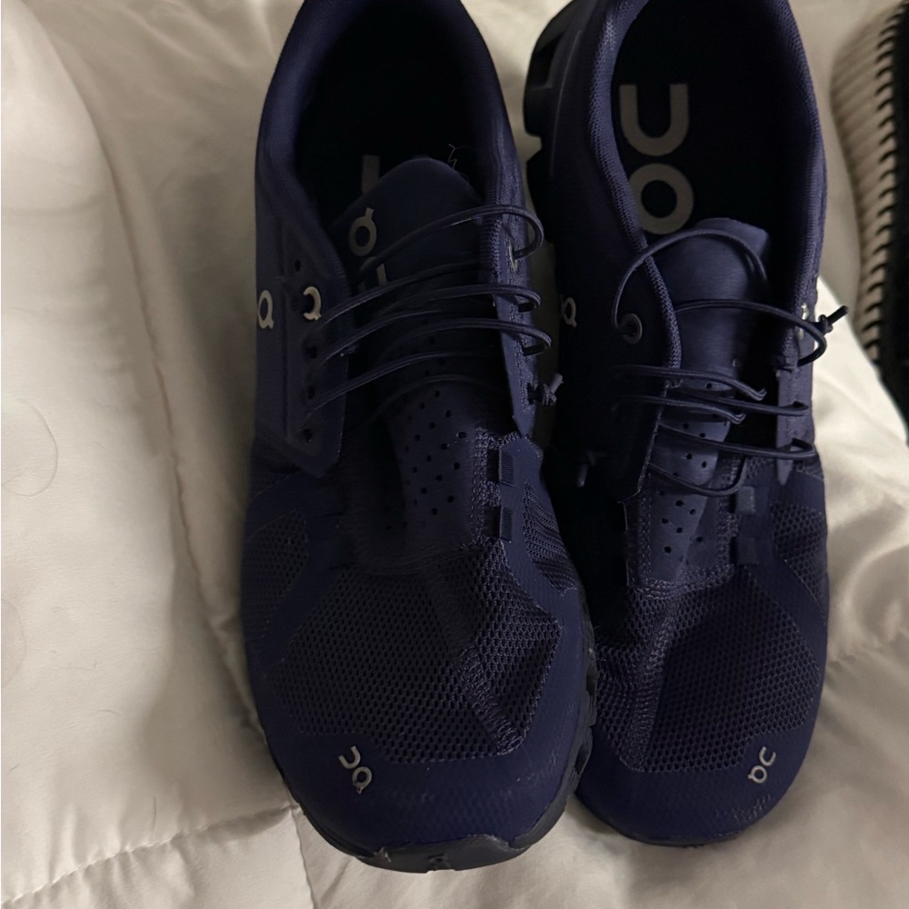 On Running Blue Athletic Shoes Sleek Design
